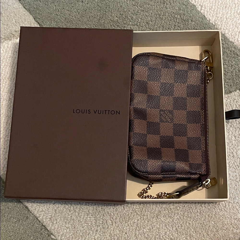 Louis Vuitton Brown Checkered Key Pouch